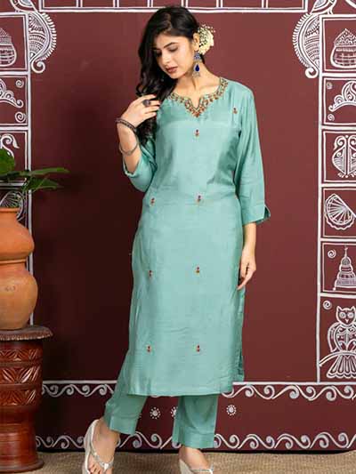 A Green Floral Printed Kurta manufacture by a best kurti manufacturer in kolkata
                                    